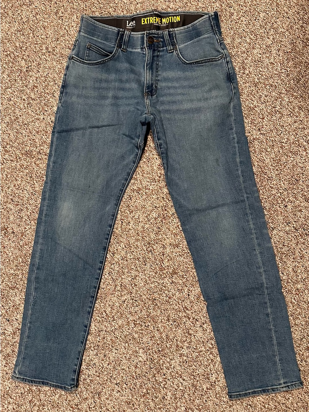 Lee Extreme Motion Men's Blue Jean 30x30 Straight Fit Tapered Leg w/ Stretch NEW
